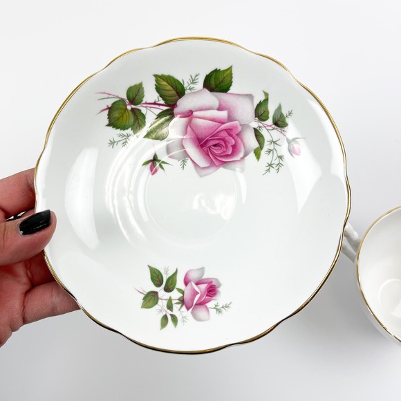 Vintage Regency English Bone China Tea Cup & Saucer Set Floral Made in England - Picture 5 of 10